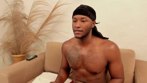 Snapshot of christianlewis_ chatting on 03/02/25, 02:32 Christian Lewis online show from 03/02/25, 02:32