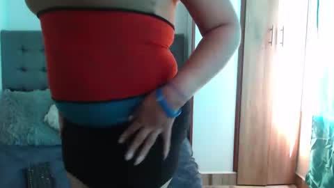 Snapshot of christiinemoore chatting on 01/17/25, 05:30 Christine Moore online show from 01/17/25, 05:30