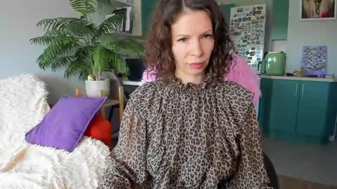Chris online show from 06/04/26, 07:25