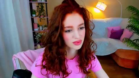 Snapshot of christinaconteeree chatting on 10/11/25, 11:20 christinaconteeree online show from 10/11/25, 11:20