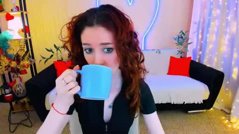 christinaconteeree online show from 04/27/26, 03:15