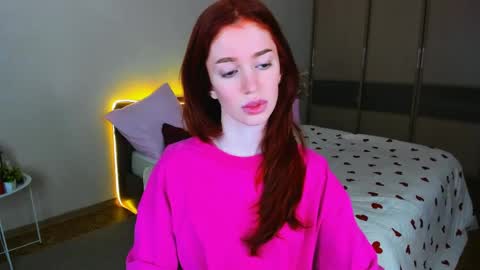 christinaconteeree online show from 05/01/26, 07:18