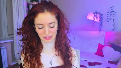 christinaconteeree online show from 06/25/26, 07:29