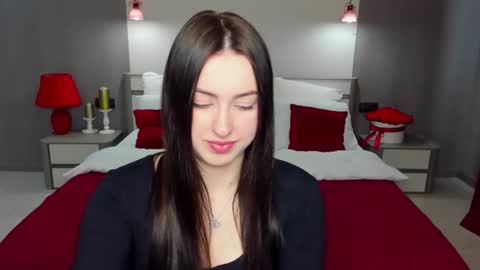 Snapshot of christinaflorence chatting on 06/15/26, 06:48 Christina Florence online show from 06/15/26, 06:48