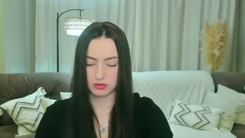 Snapshot of christinaflorence chatting on 06/16/26, 04:37 Christina Florence online show from 06/16/26, 04:37