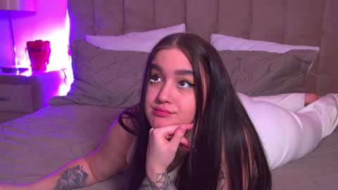 Christina online show from 01/28/25, 09:29