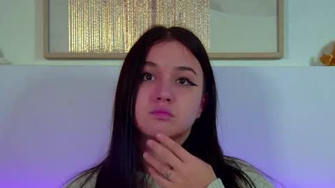 Christina online show from 10/05/25, 05:50