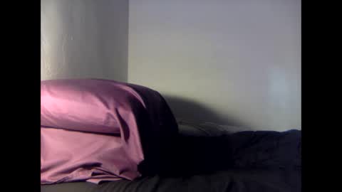 Christina Saunters online show from 10/03/25, 02:36