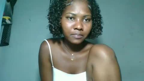 Snapshot of christine985 chatting on 10/22/25, 09:42 christine985 online show from 10/22/25, 09:42