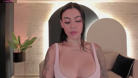 Snapshot of christineford1 chatting on 10/27/25, 12:09 Christine Ford online show from 10/27/25, 12:09