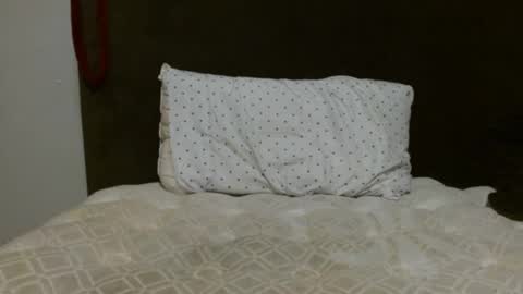 Snapshot of christophe_throbin chatting on 10/06/25, 07:06 christophe_throbin online show from 10/06/25, 07:06