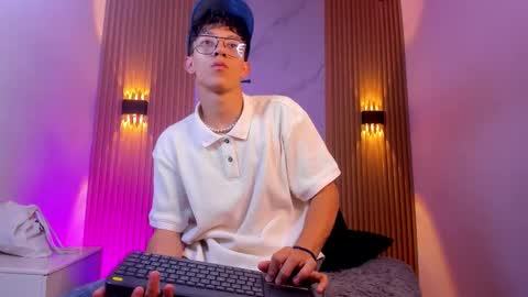 Chrisopher Hunter online show from 03/19/26, 07:51