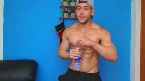 Snapshot of christopher_w chatting on 12/22/24, 12:07 Christopher online show from 12/22/24, 12:07