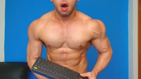 Snapshot of christopher_w chatting on 01/01/25, 06:49 Christopher online show from 01/01/25, 06:49