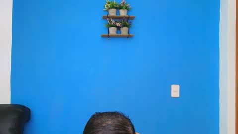 Snapshot of christopher_w chatting on 02/18/25, 01:32 Christopher online show from 02/18/25, 01:32