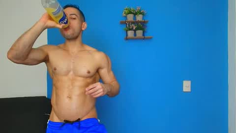 Snapshot of christopher_w chatting on 09/10/25, 11:38 Christopher online show from 09/10/25, 11:38