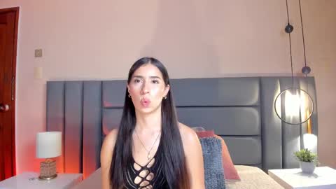 Snapshot of christy_seaa chatting on 09/19/25, 06:08 Christy online show from 09/19/25, 06:08