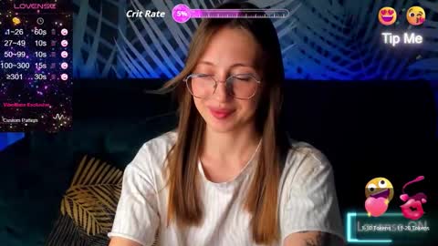 Snapshot of christycrayme chatting on 10/18/25, 03:42 ChristyCrayme online show from 10/18/25, 03:42