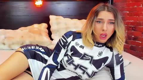 christyna_ross online show from 05/02/26, 07:30