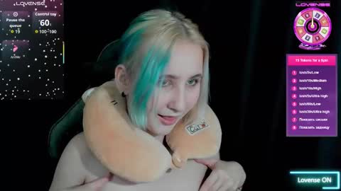 Snapshot of christyw3b chatting on 11/21/25, 05:11 christyw3b online show from 11/21/25, 05:11