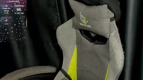 Snapshot of christyw3b chatting on 11/25/25, 03:34 christyw3b online show from 11/25/25, 03:34