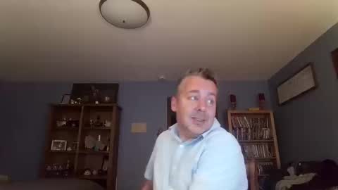 Snapshot of chrisw8121 chatting on 10/15/25, 11:16 chrisw8121 online show from 10/15/25, 11:16