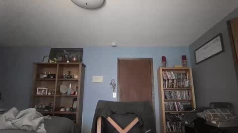 Snapshot of chrisw8121 chatting on 11/20/25, 08:52 chrisw8121 online show from 11/20/25, 08:52