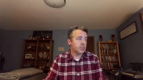 Snapshot of chrisw8121 chatting on 11/22/25, 05:17 chrisw8121 online show from 11/22/25, 05:17