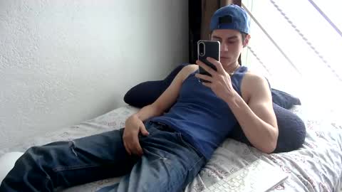 Snapshot of chrixtopherobin chatting on 03/16/26, 10:14 Chrixtopherobin online show from 03/16/26, 10:14