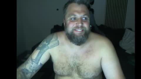 Snapshot of chrizz80 chatting on 10/12/25, 01:15 Chrizz online show from 10/12/25, 01:15