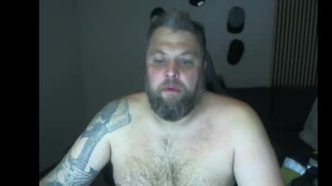 Snapshot of chrizz80 chatting on 12/04/25, 06:44 Chrizz online show from 12/04/25, 06:44