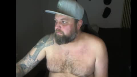 Snapshot of chrizz80 chatting on 12/16/25, 05:07 Chrizz online show from 12/16/25, 05:07