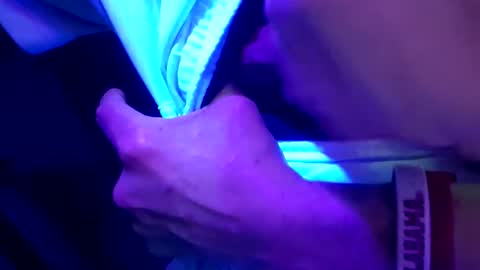 Snapshot of chronicvibez chatting on 02/15/26, 08:02 chronicvibez online show from 02/15/26, 08:02