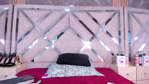 Snapshot of chrystal_davids chatting on 07/20/26, 12:40 chrystal_davids online show from 07/20/26, 12:40