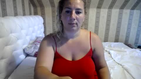 Snapshot of chrystalbella chatting on 08/01/26, 04:56 Diana online show from 08/01/26, 04:56