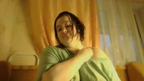 Snapshot of chubby__katie_ chatting on 12/14/24, 06:35 Kat online show from 12/14/24, 06:35