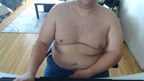 Snapshot of chubbyvix chatting on 05/05/26, 04:26 AstorYvr online show from 05/05/26, 04:26