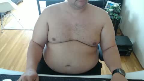 Snapshot of chubbyvix chatting on 05/19/26, 06:14 AstorYvr online show from 05/19/26, 06:14