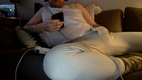 Snapshot of chuchujelly chatting on 02/25/25, 12:14 chuchujelly online show from 02/25/25, 12:14