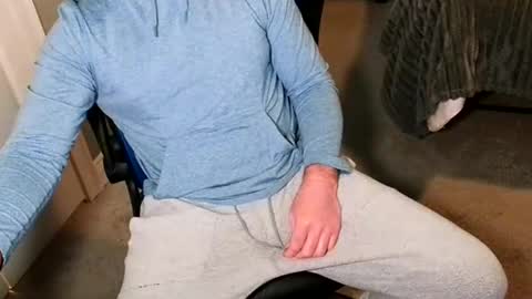 Snapshot of chuck0781 chatting on 11/07/25, 09:48 chuck online show from 11/07/25, 09:48