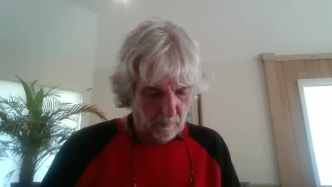 chuck354139 online show from 01/02/25, 08:35