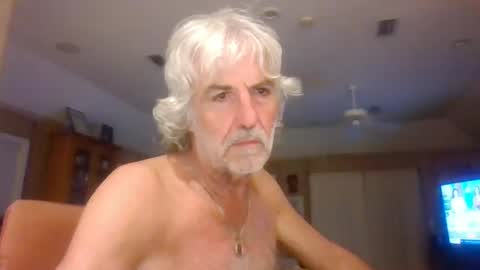 chuck354139 online show from 01/03/25, 06:44