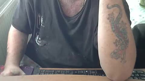 chunkisgreat online show from 11/18/25, 02:43