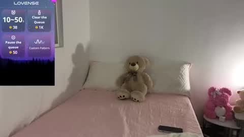 Mia online show from 12/10/24, 02:59