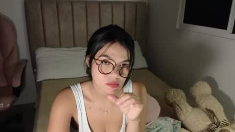 Mia online show from 06/24/26, 06:23