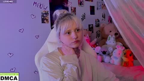 Snapshot of cigaretteduringsex chatting on 02/16/26, 06:31 Helen and Teya online show from 02/16/26, 06:31