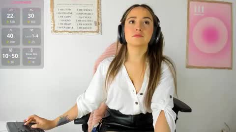 Snapshot of ciindy_lovee chatting on 01/12/26, 03:17 Ciindy Lovers online show from 01/12/26, 03:17