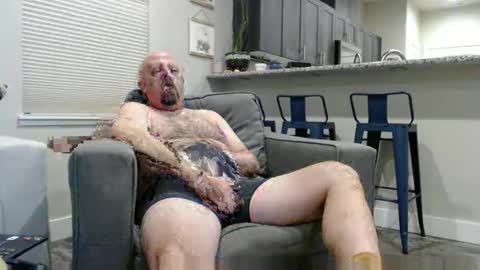 Snapshot of cinapw chatting on 10/16/25, 03:29 cinapw online show from 10/16/25, 03:29