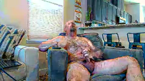 Snapshot of cinapw chatting on 10/16/25, 03:35 cinapw online show from 10/16/25, 03:35