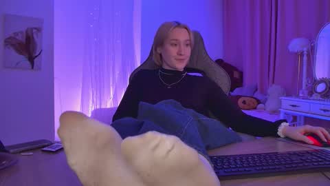 Snapshot of cinbellamy chatting on 02/03/26, 06:22 Cin Bellamy online show from 02/03/26, 06:22